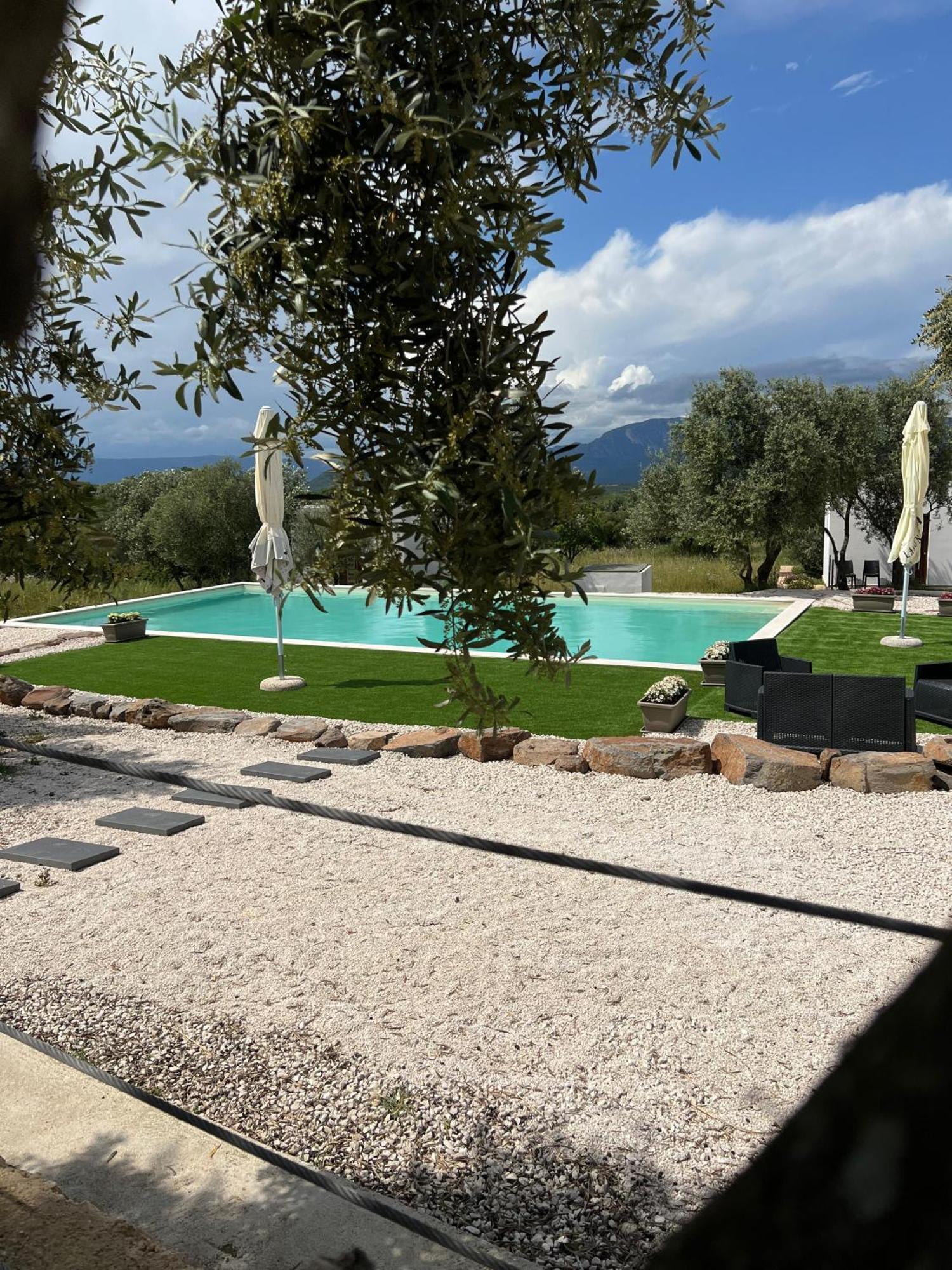 דורגלי Farmhouse La Croisette - Agriturismo מראה חיצוני תמונה